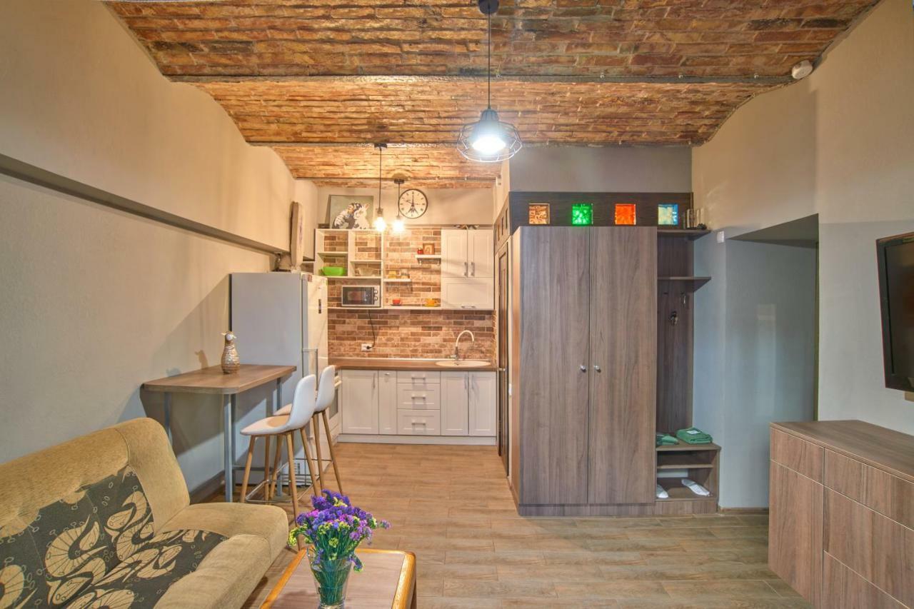 Apartment Weekend Odessa Exteriör bild